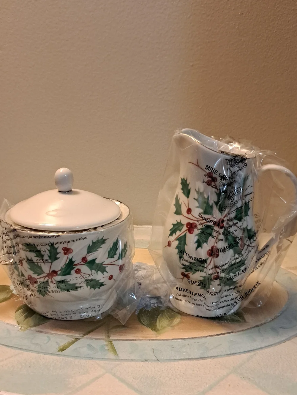 Lenox Holiday Creamer And Sugar Set